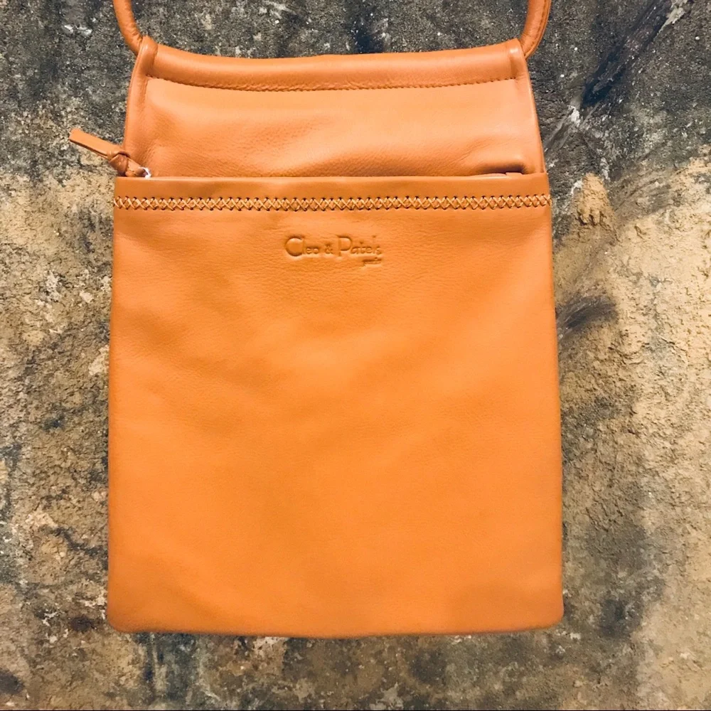 Vintage camel butterscotch shoulder flap bag